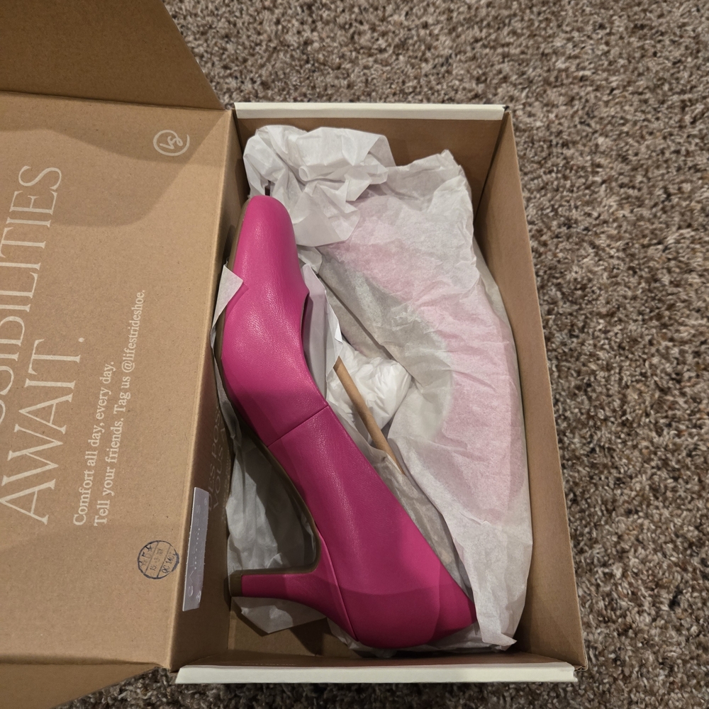 Elegant Pink Women's Heels - Picture 4 of 4